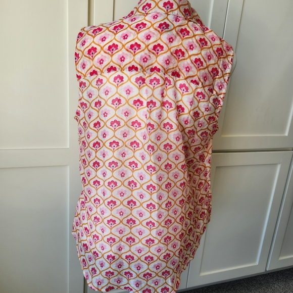 Cabi Bungalow Top Spring 2023 Floral Print Pink Cute Pretty Sleeveless Small - Picture 3 of 13